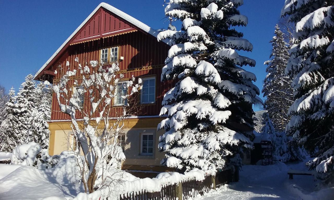 Pension Familia Harrachov Zewnętrze zdjęcie